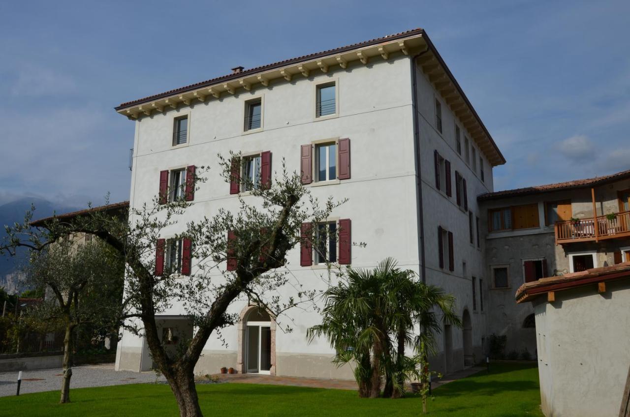 Palazzo Oltre Apartment Arco Exterior foto