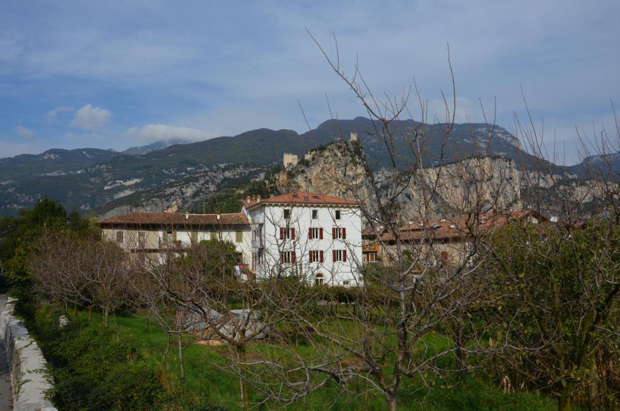 Palazzo Oltre Apartment Arco Exterior foto